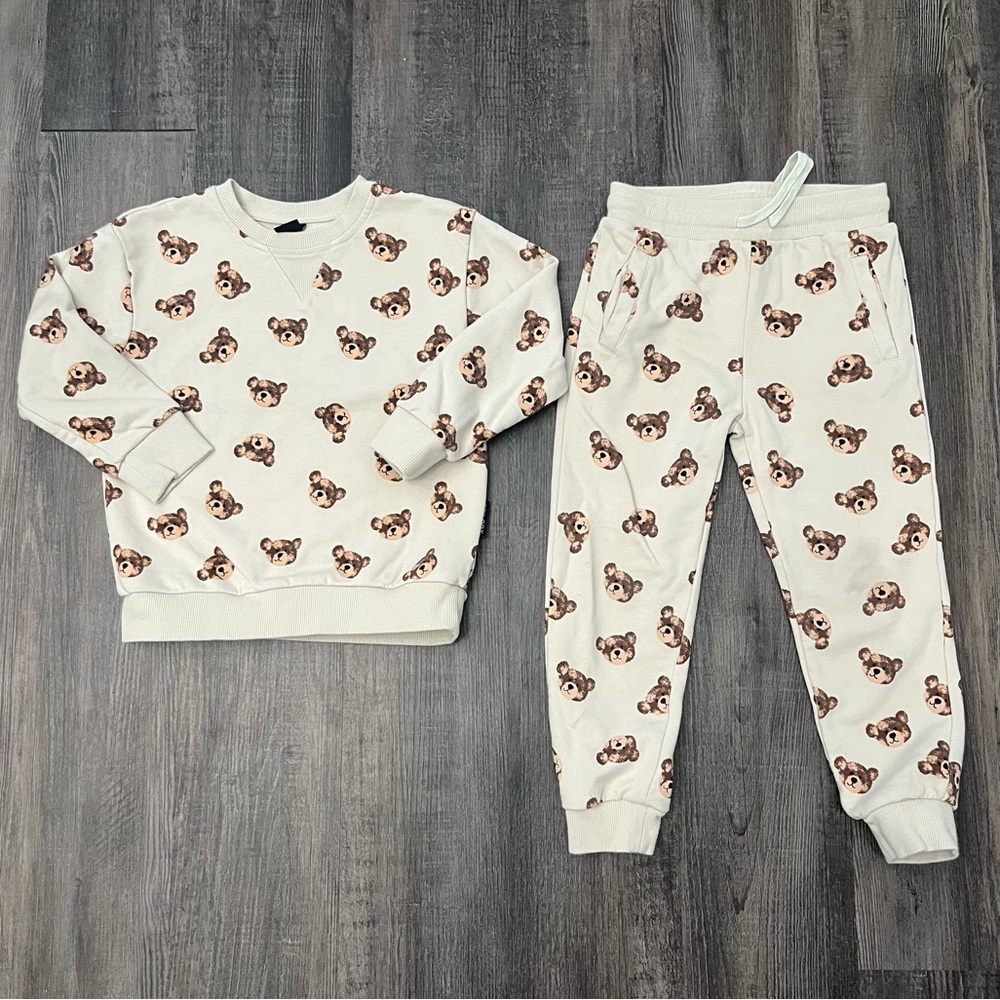 Charming Cream Bear Print Kids Set